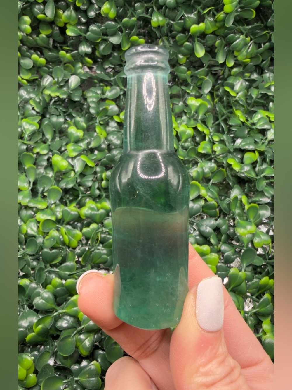 Green Fluorite Bottle Carving